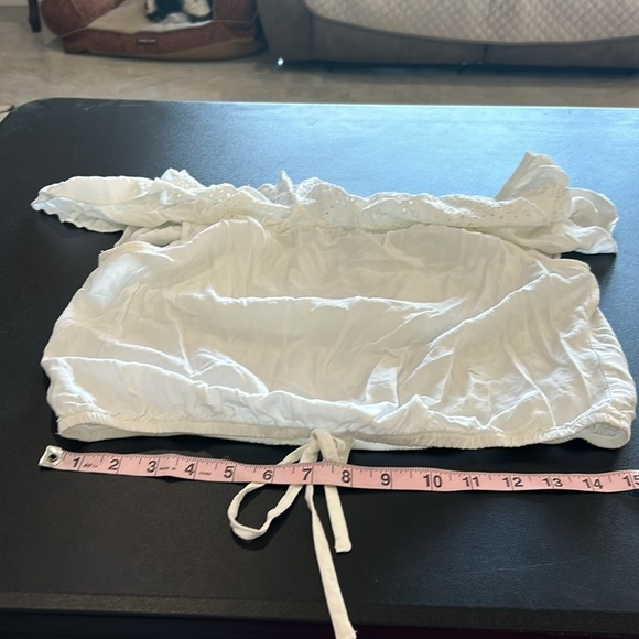 Women’s Mossimo White Off Shoulder Ruffle Back Scoop. Size L (176) - Picture 8 of 9